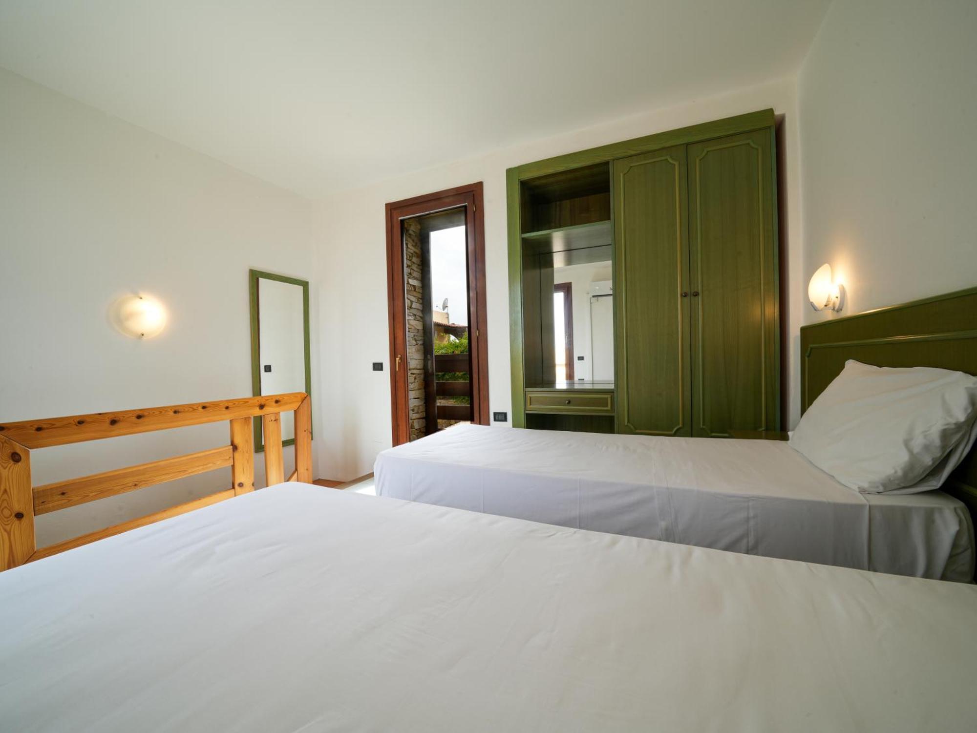Le Tonnare Di Stintino - Beach Resort Exterior photo