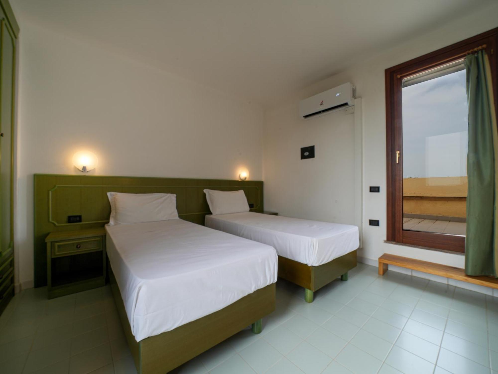 Le Tonnare Di Stintino - Beach Resort Exterior photo