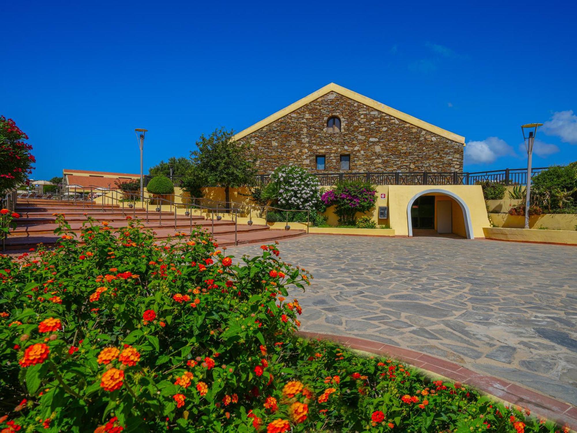 Le Tonnare Di Stintino - Beach Resort Exterior photo