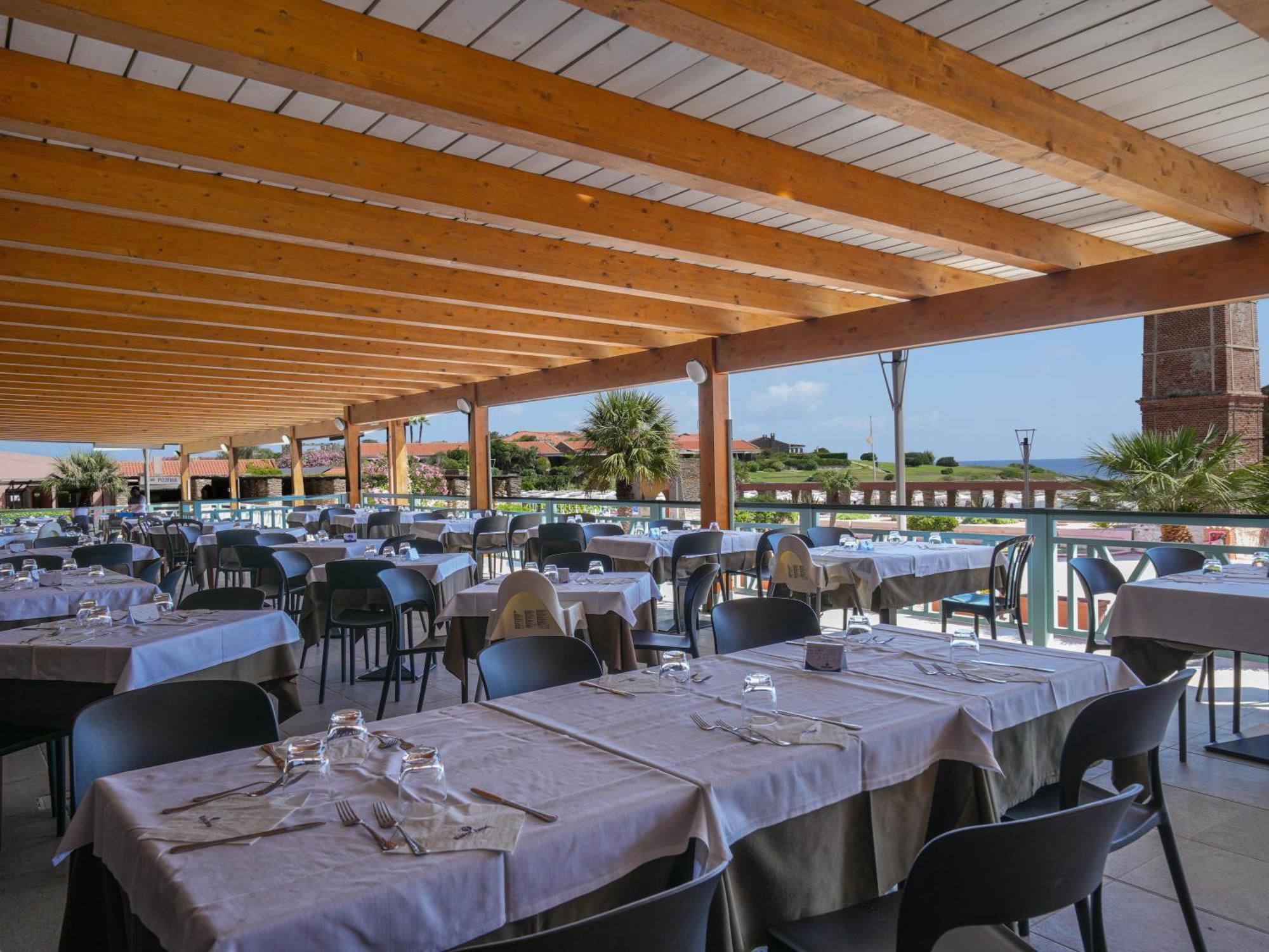 Le Tonnare Di Stintino - Beach Resort Exterior photo